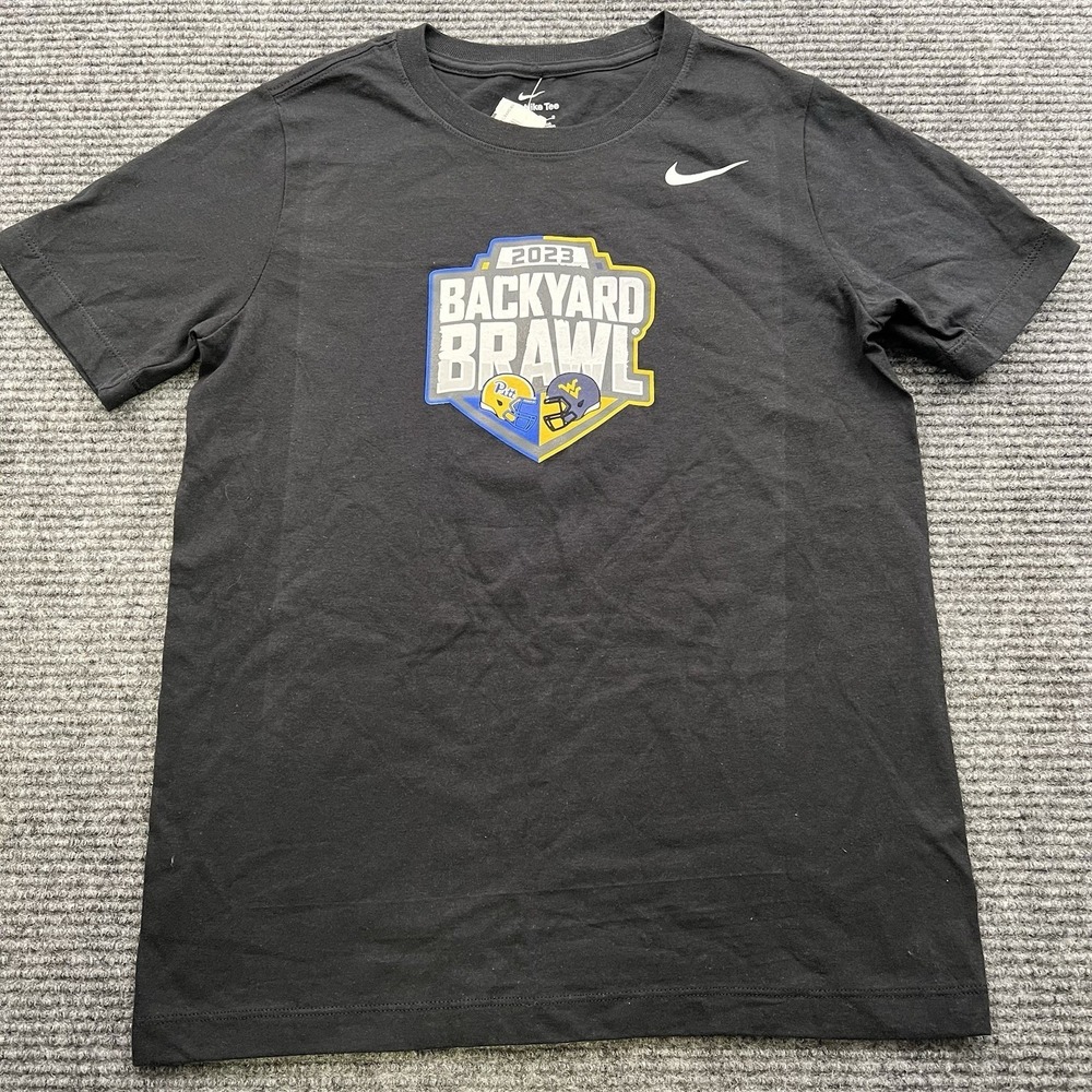 Nike Tee 2023‎ Backyard Brawl Pittsburgh Vs West Virginia Black Youth Boys NWT
